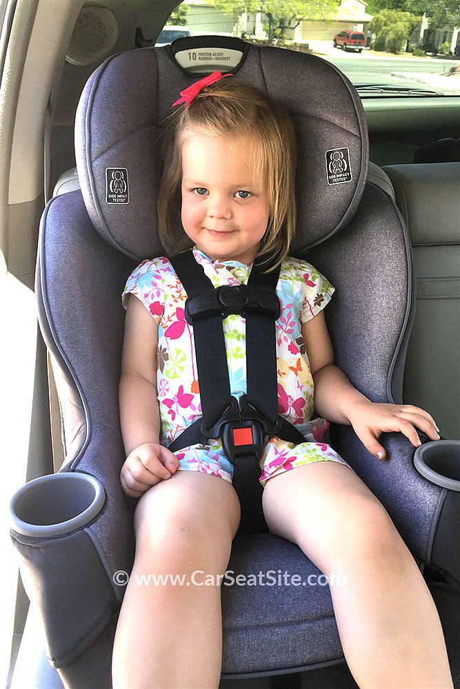 Correct Harness Use Catsite Com - Where Should Car Seat Straps Be On Infant