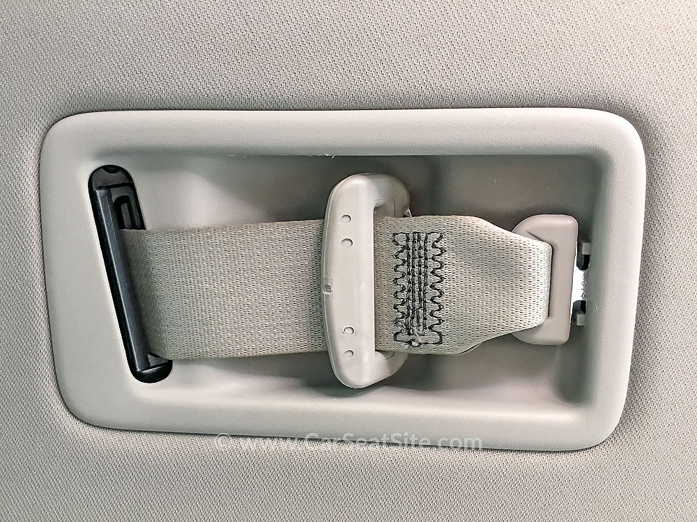 https://carseatsite.com/wp-content/uploads/2018/06/center-seat-belt-stowed-2.jpg